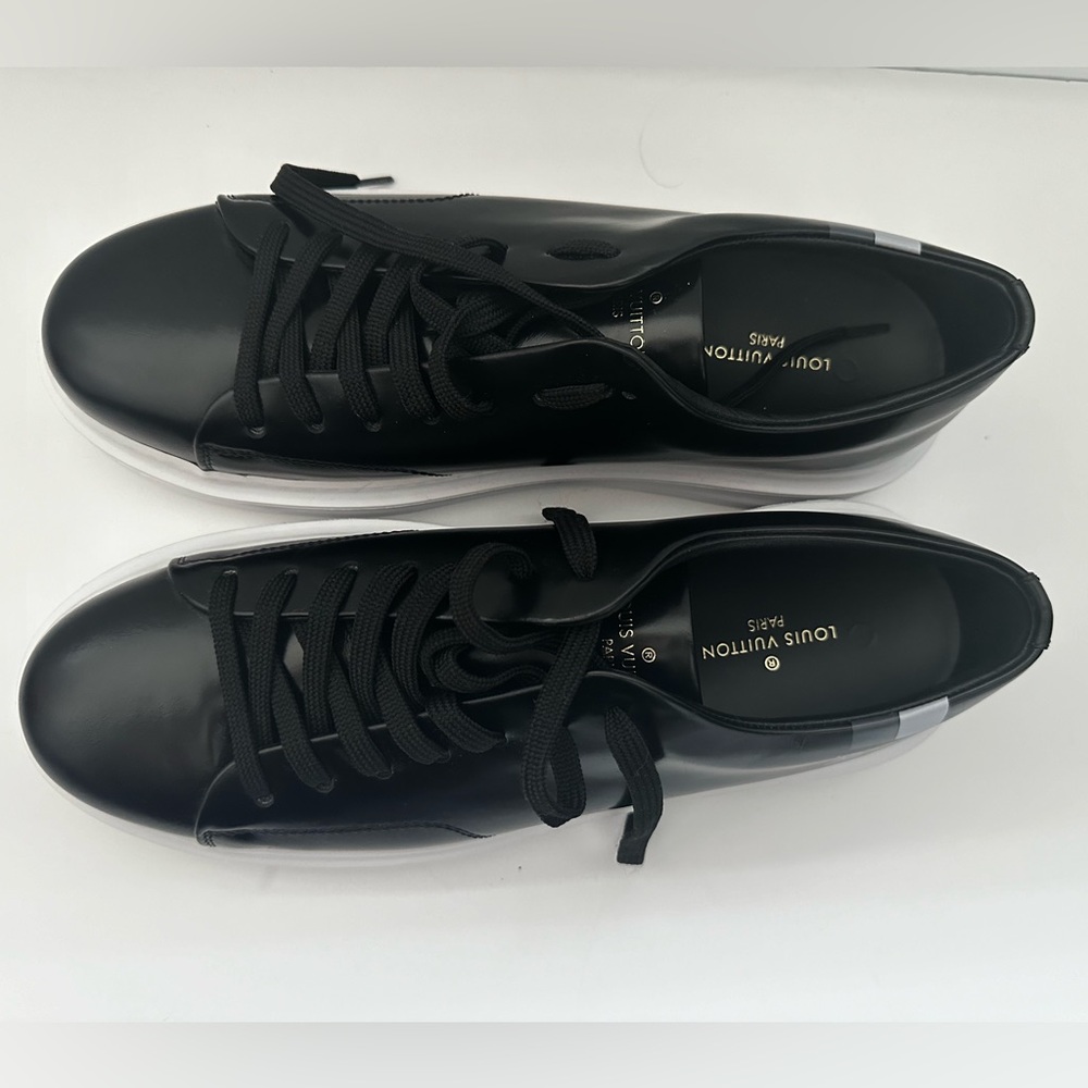 Louis Vuitton LV Glazed Calfskin Mens Beverly Hills Sneakers New No Box